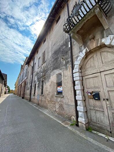 Casa quadrilocale in vendita in Via Rosa, Acquafredda