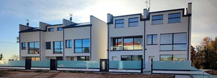 Casa quadrilocale in vendita in Via Addolorata, Carugo