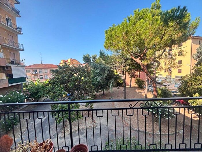 Appartamento con 5 locali in affitto in Porto Maurizio, Imperia
