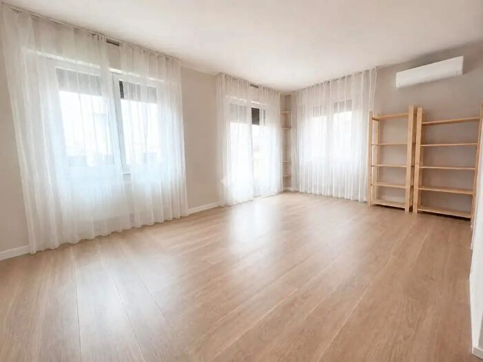 Appartamento quadrilocale in vendita in Vicolo Caposile, Treviso