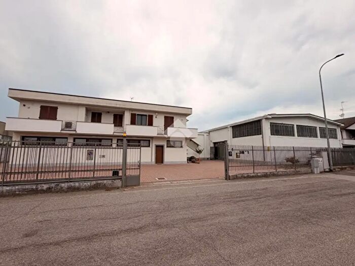 Appartamento con 7 locali in vendita in Via Don Giovanni Minzoni, Mortara