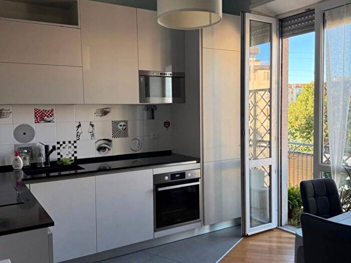 Appartamento trilocale in affitto in Via Maragliano, Porta al Prato San Jacopino, Firenze