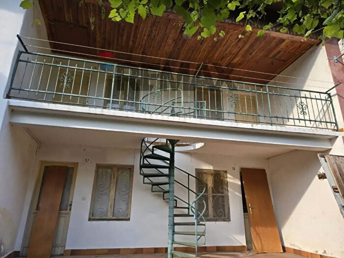Casa quadrilocale in vendita in Lamon