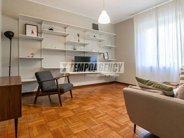 Appartamento trilocale in vendita in Via Cola di Rienzo Ele, Milano