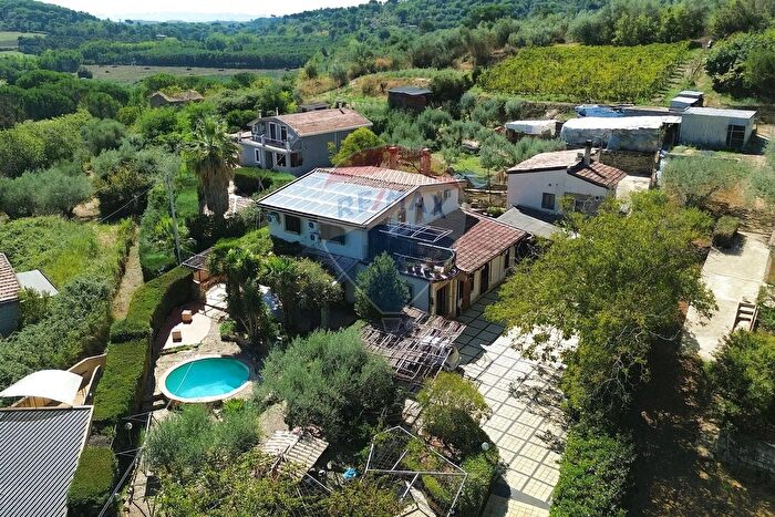 Casa con 8 locali in vendita in Contrada Leano, Piazza Armerina