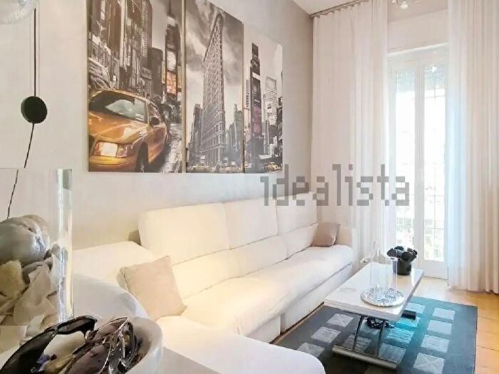 Casa con 8 locali in vendita in Carrara