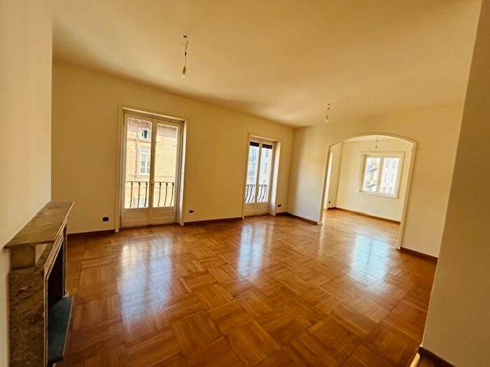 Appartamento quadrilocale in affitto in Via San Damiano, San Babila, Milano