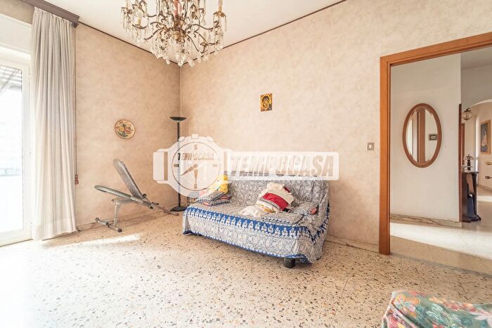 Appartamento quadrilocale in vendita in Piazza Roberto Malatesta, Roma