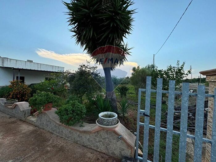 Casa trilocale in vendita in Litoranea Torre Pali Pescoluse, Salve