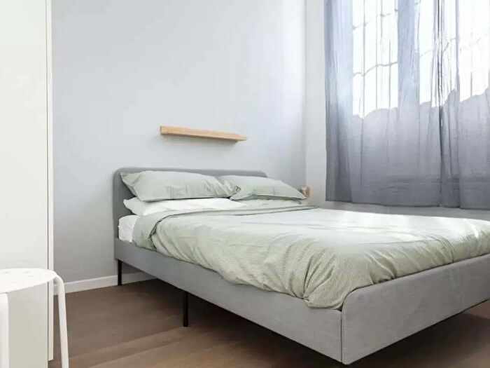Appartamento monolocale in affitto in Via Vespri Siciliani, Milano