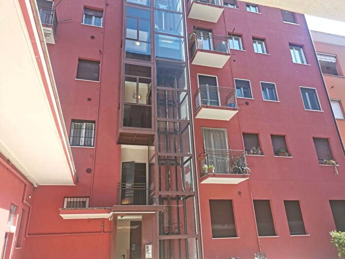 Appartamento trilocale in affitto in Via Giovanna dArco, Centro, Sesto San Giovanni