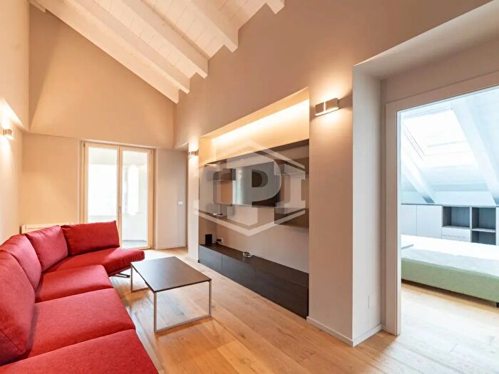 Appartamento quadrilocale in affitto in Via Carlo Marenco, Torino