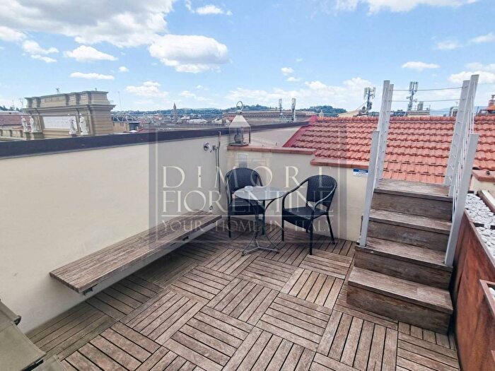 Casa bilocale in affitto in Piazza della Repubblica, Firenze