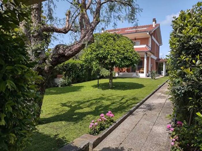 Casa con 5 locali in vendita in Via Pratica di Mare, Ardea