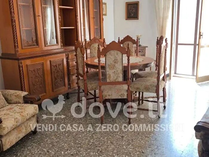 Appartamento trilocale in vendita in Via Rintone, Taranto