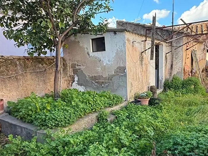 Casa bilocale in vendita in Pula