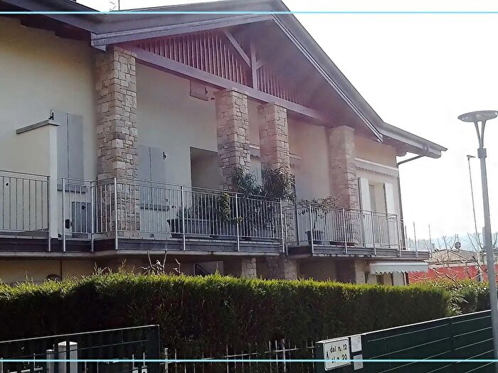 Appartamento trilocale in affitto in Via Don Nicola Ati, Sorisole