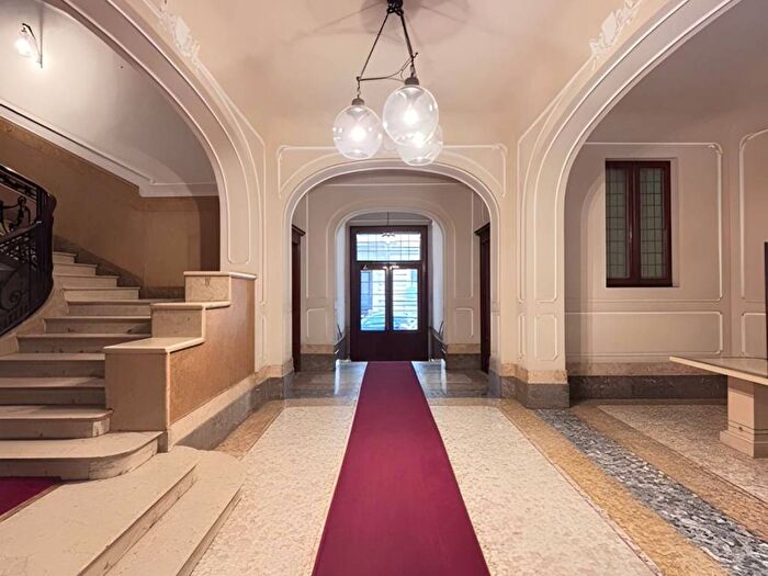 Casa bilocale in affitto in Via Giuseppe e Francesco C Maggiolini, Palestro, Milano