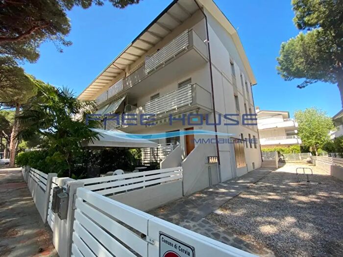 Appartamento quadrilocale in affitto in Viale Vittorio Veneto, Cervia
