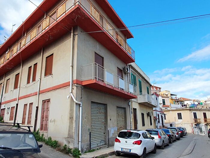 Appartamento in vendita in Via Brenta, Messina