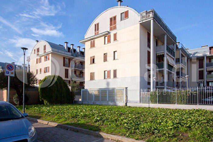 Appartamento bilocale in vendita in Via Corinna Bruni, Limbiate