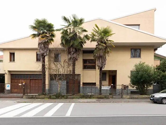 Appartamento quadrilocale in vendita in Novara
