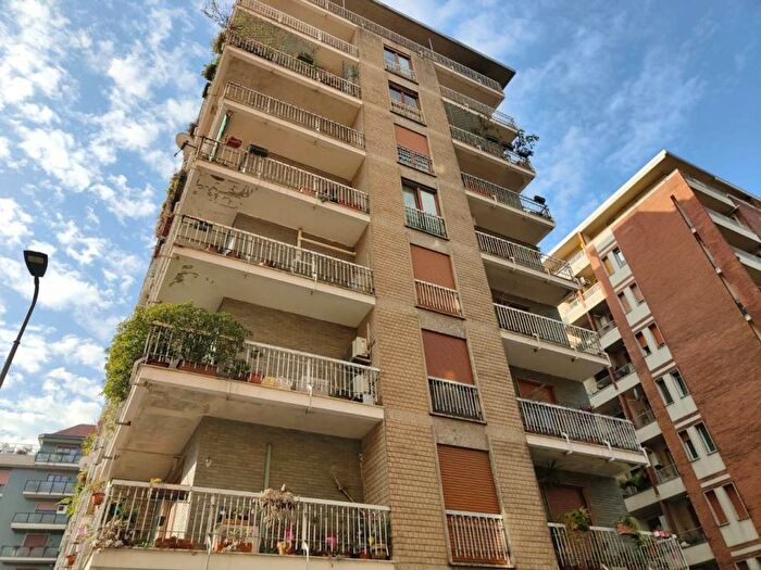 Appartamento monolocale in affitto in Pasteur, Milano