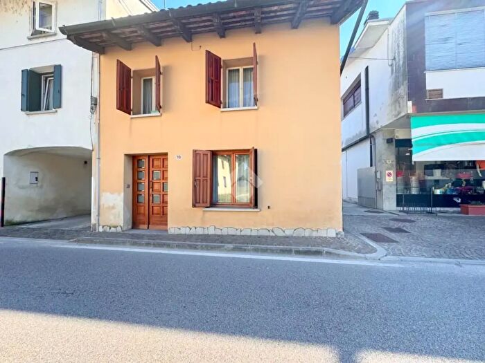 Casa quadrilocale in vendita in Via Natisone, Manzano