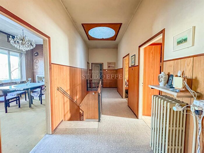 Casa con 8 locali in vendita in Bagnacavallo