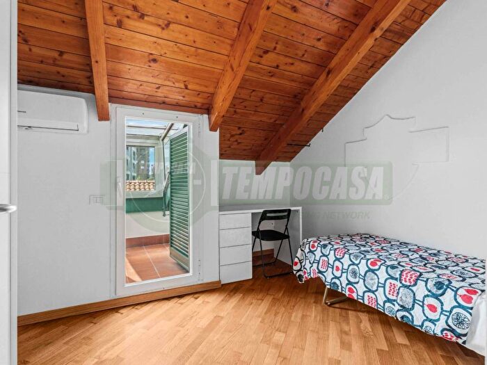 Appartamento quadrilocale in affitto in Via Giuseppe Ripamonti, Vigentino Fatima, Milano