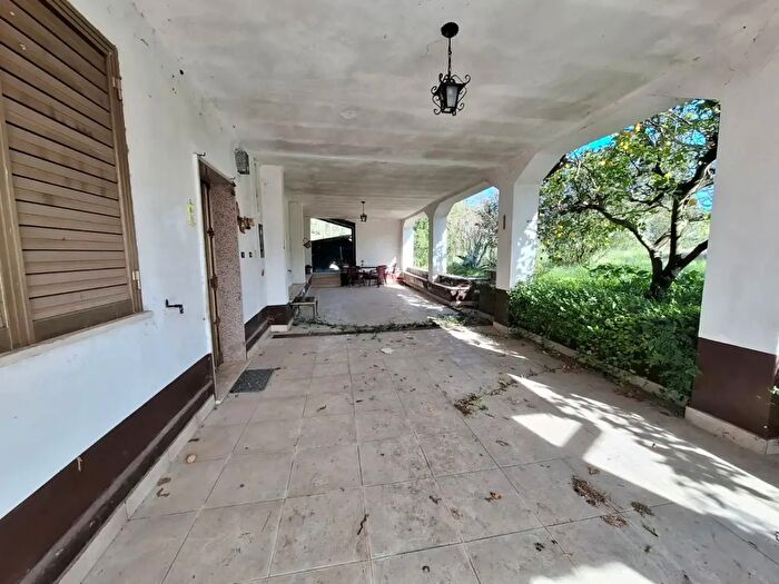 Casa con 7 locali in vendita in Via Tramonti Snc, Arce