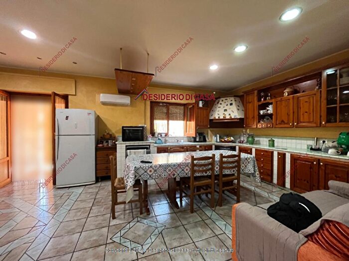 Appartamento quadrilocale in vendita in Via Passo del Carretto a Bagheria Pa Italia, Bagheria