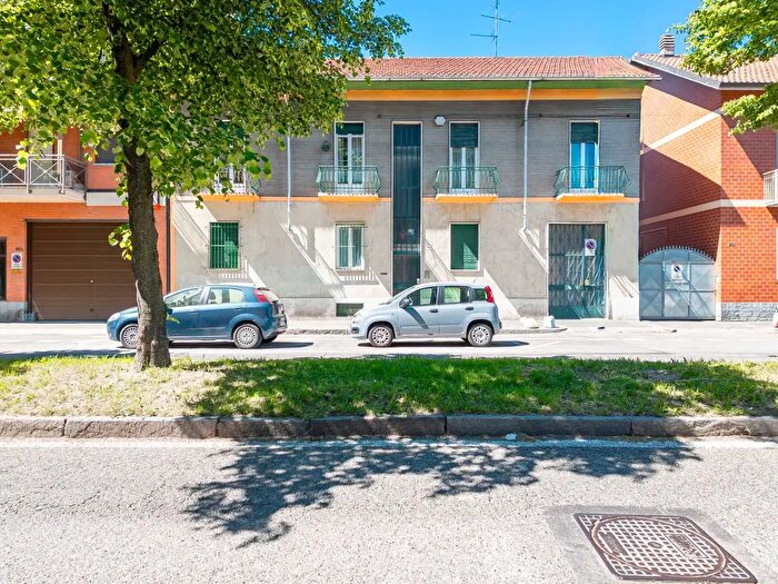 Appartamento quadrilocale in vendita in Strada Lanzo, Torino