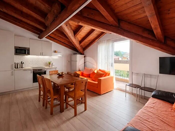 Appartamento trilocale in vendita in Bilocale Via Luigi Cadorna, Credaro