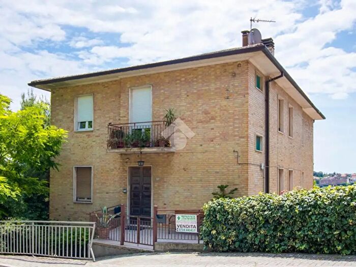 Appartamento con 5 locali in vendita in Via Giuseppe Leti, Fermo