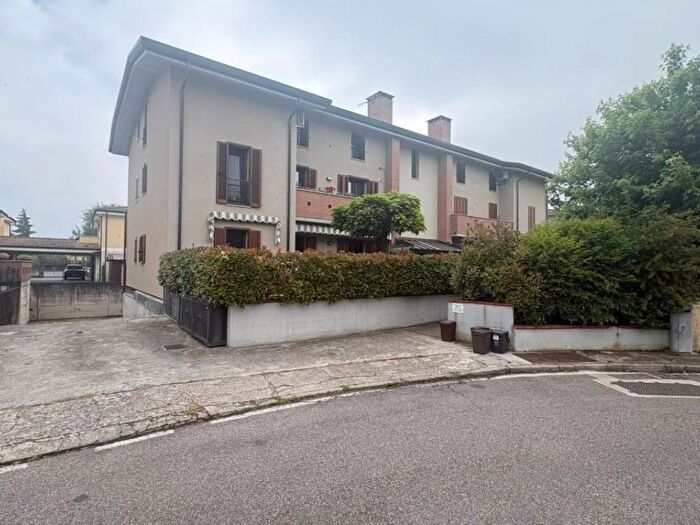 Appartamento bilocale in affitto in Via Gran Bretagna Curtatone, Eremo, Curtatone