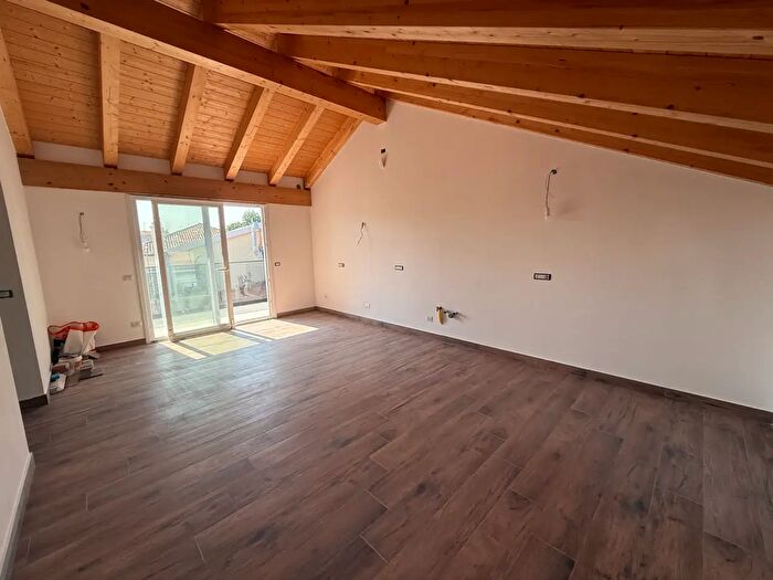 Appartamento con 6 locali in vendita in Via Domenico Piva, Rovigo