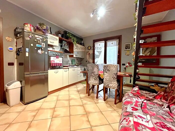 Appartamento bilocale in vendita in Via Rialto, Mira