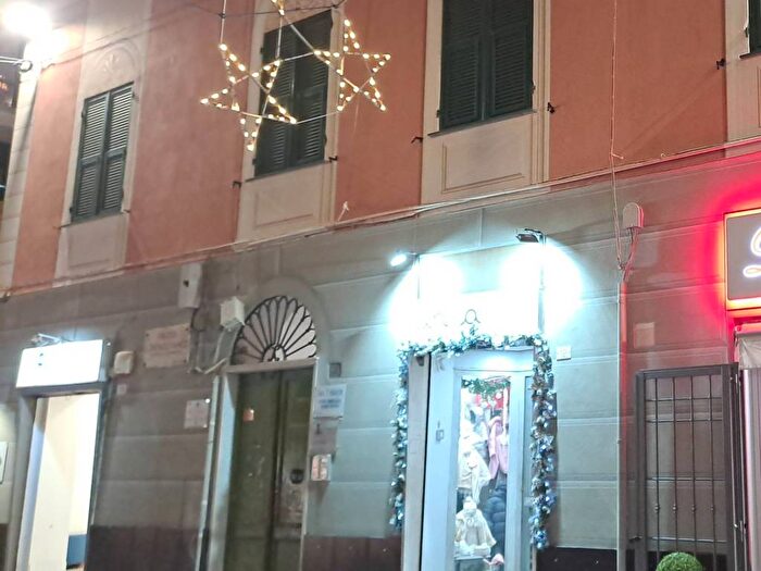 Appartamento quadrilocale in affitto in Piazza Lorenzo Ranco, Sestri Ponente, Genova