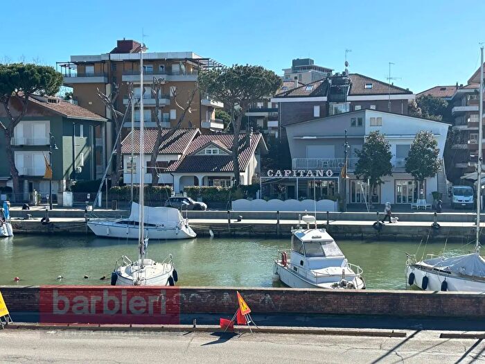 Appartamento quadrilocale in affitto in Viale Oriani, Cervia