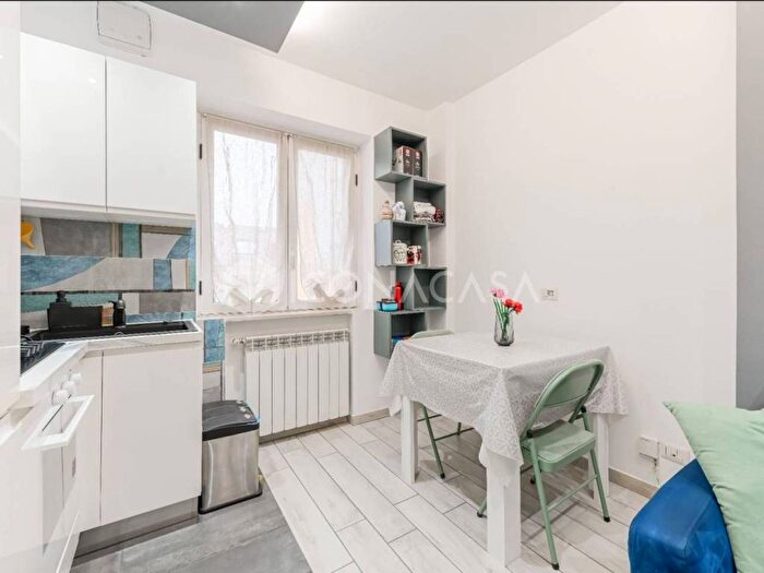 Appartamento bilocale in affitto in Via Cristoforo Gluck, Cascina dei Pomi, Milano