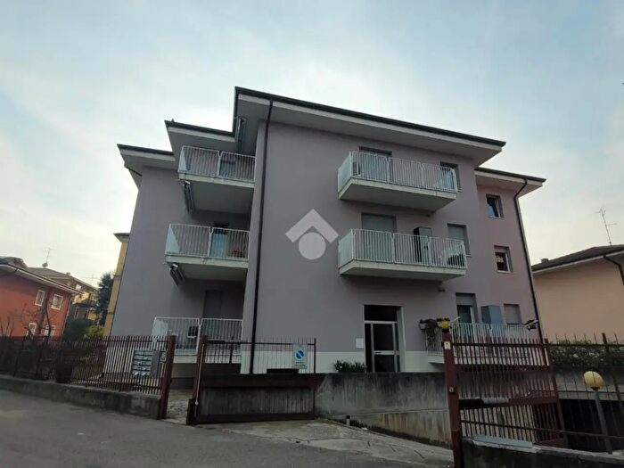 Appartamento bilocale in vendita in Via Pomposa, Verona