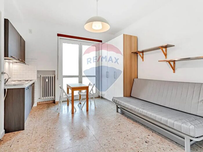 Appartamento monolocale in affitto in Via Temistocle Calzecchi, Milano