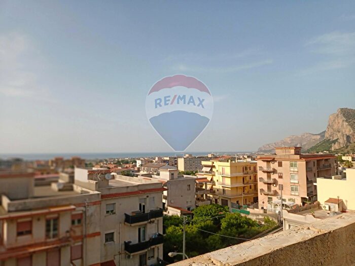 Appartamento quadrilocale in vendita in Via Don Luigi Sturzo, Carini