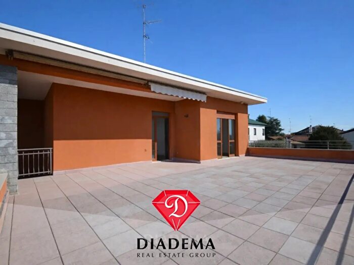 Appartamento con 5 locali in vendita in Via Marconi, Sumirago