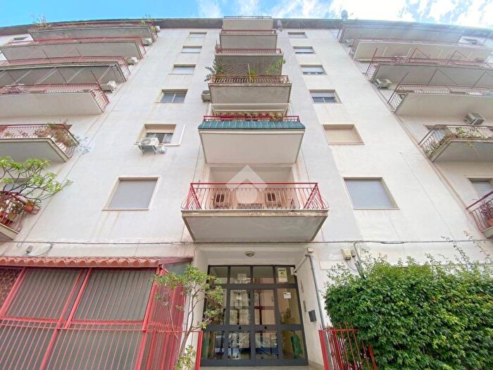 Appartamento bilocale in affitto in Via Carlo Alberto Garufi, Malaspina, Palermo