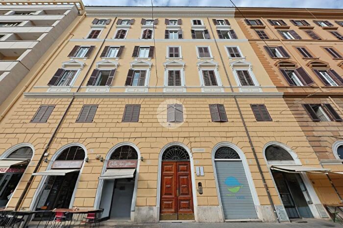 Appartamento trilocale in vendita in Via Flaminia, Roma