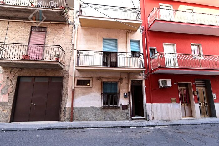 Casa con 5 locali in vendita in Via Cesare Battisti N, Palagonia