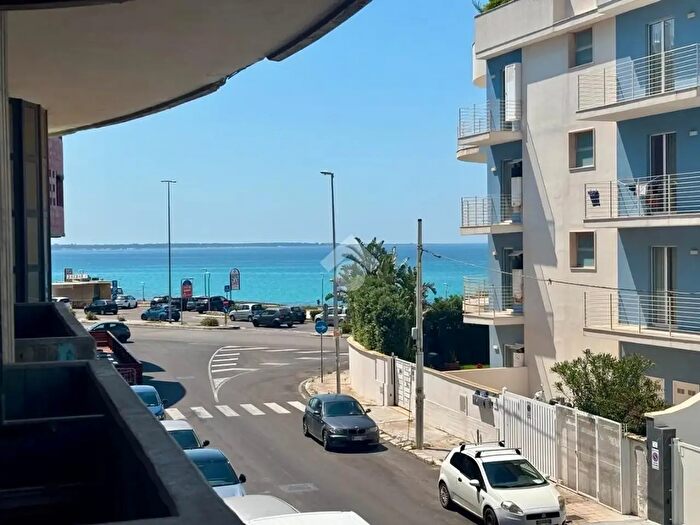 Appartamento trilocale in vendita in Via Salento, Gallipoli