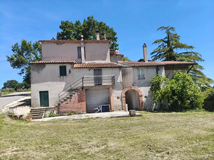 Casa con 10 locali in vendita in Strda De Mannello, Lugnano In Teverina